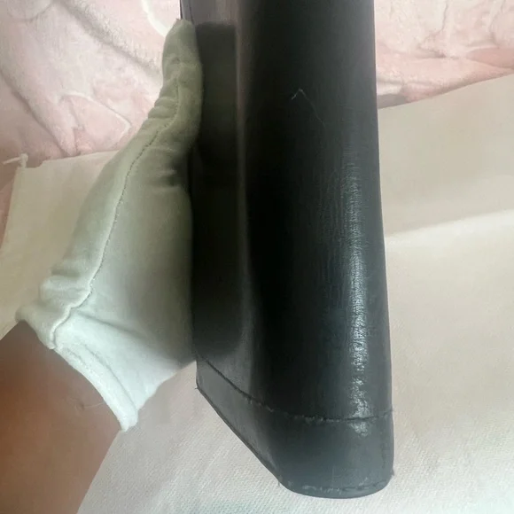 Louis Vuitton Classic Black leather zippy wallet organizer - Picture 3 of 16